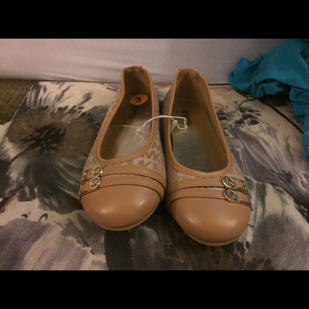 Michael Kors flats 3 NWT